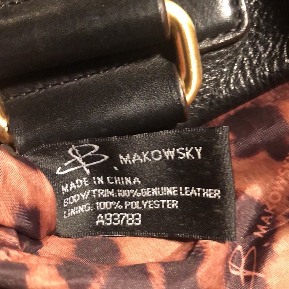 Black leather B. Makowsky purse gold tone hardware - Picture 7 of 11